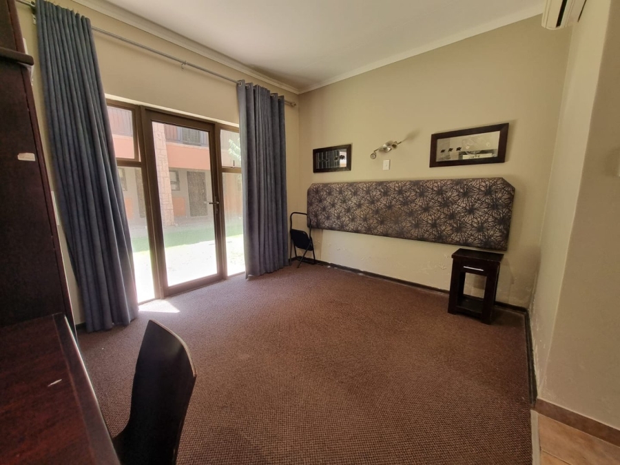 1 Bedroom Property for Sale in Vredenhof Sh Free State